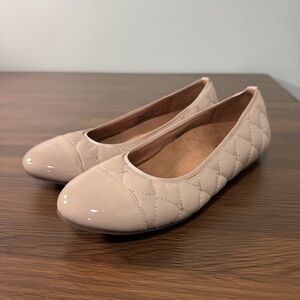 Vionic Nude Quilted‎ Leather Ballet Flats Sz 7
